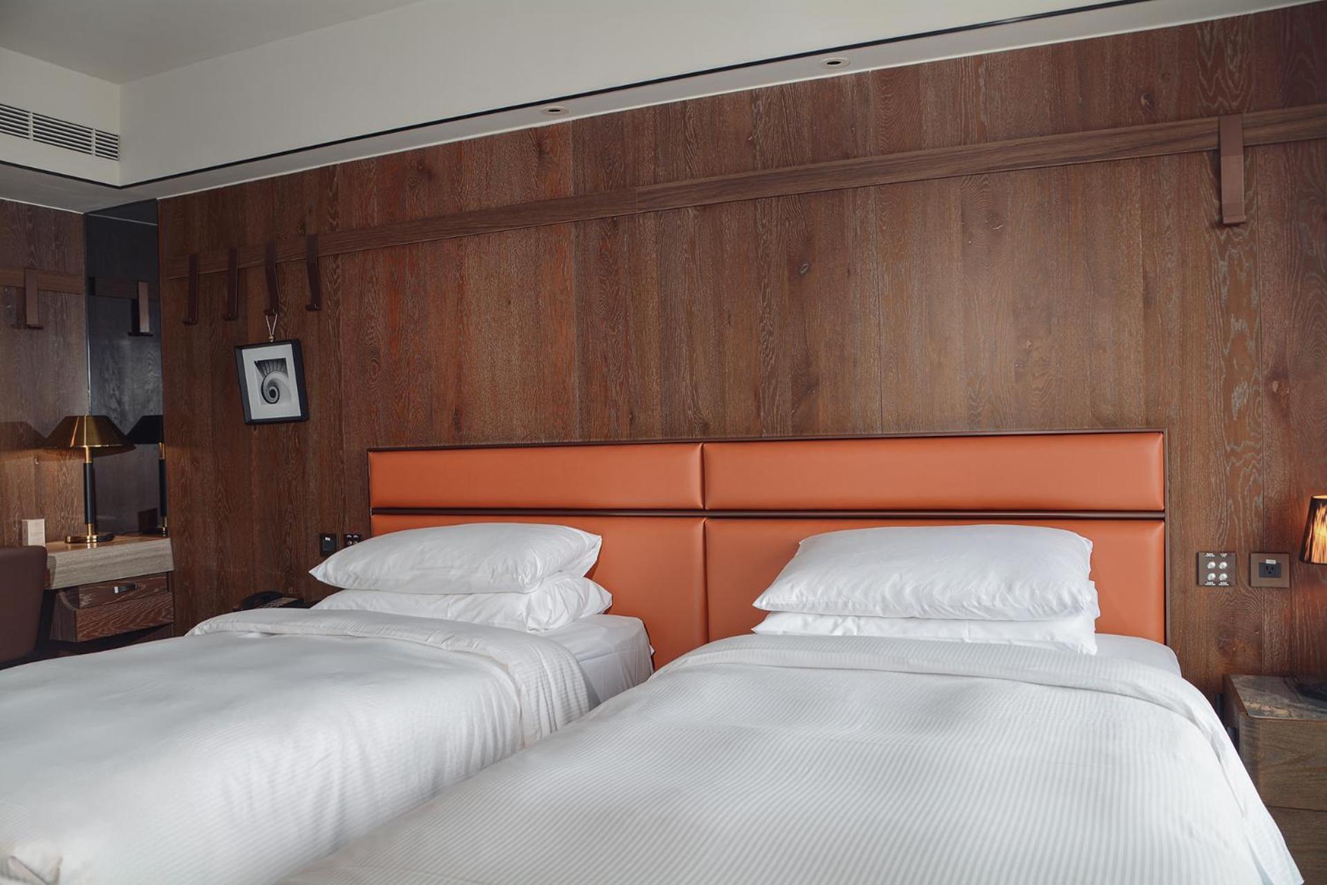 Sheraton Taitung Hotel Buitenkant foto A room at the hotel