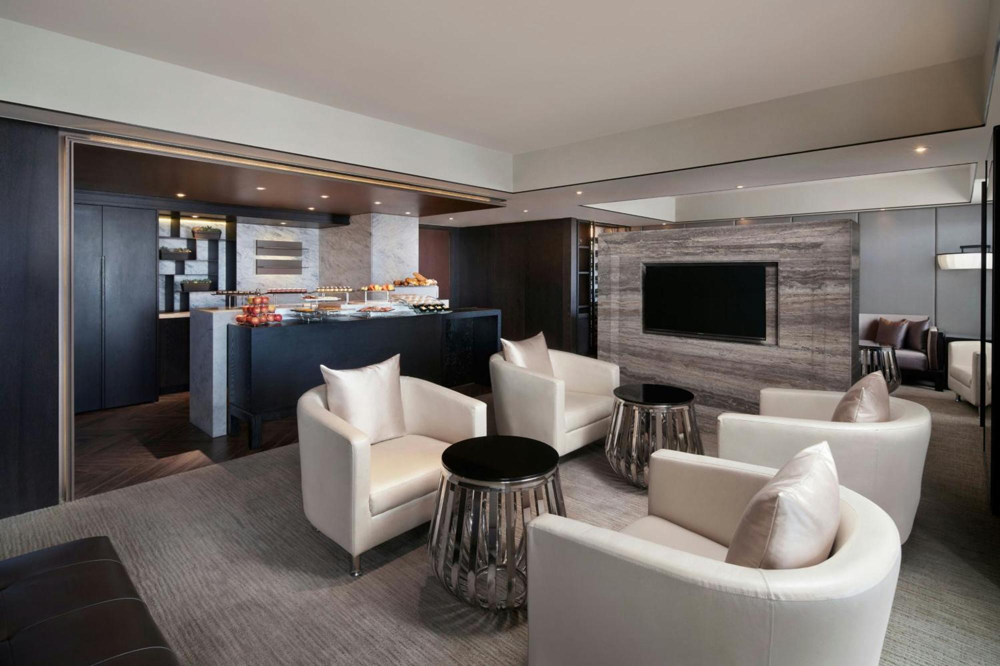 Sheraton Taitung Hotel Buitenkant foto The living room of a SkyLoft